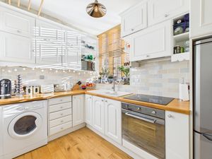 Kitchen- click for photo gallery